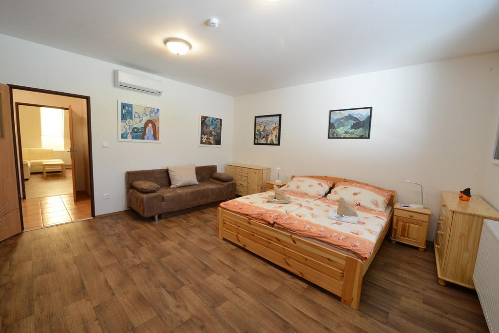 Skolici Stredisko Abena S Ubytovanim Apartment Ostrava Ngoại thất bức ảnh
