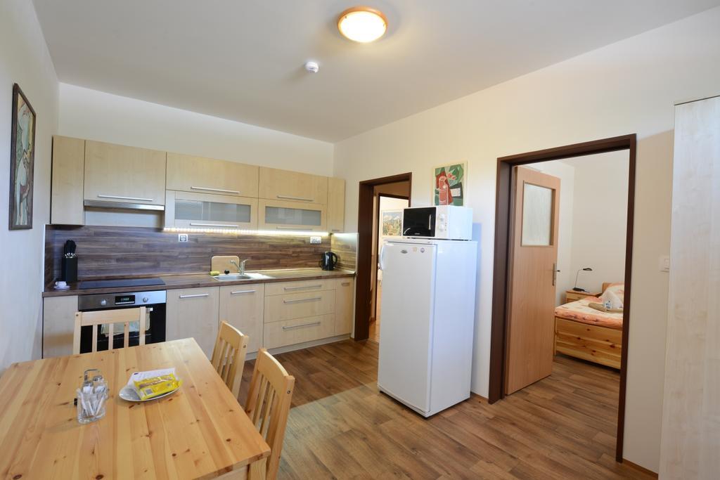 Skolici Stredisko Abena S Ubytovanim Apartment Ostrava Ngoại thất bức ảnh